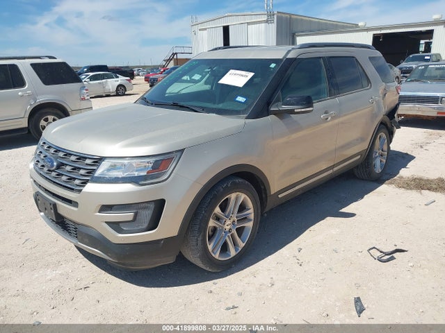 Ford EXPLORER XLT 2017 1FM5K7D87HGE11239 Image 2