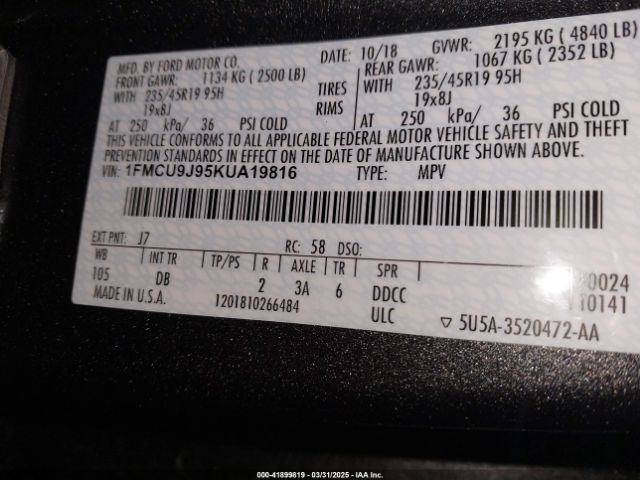 1FMCU9J95KUA19816 Ford Escape Titanium