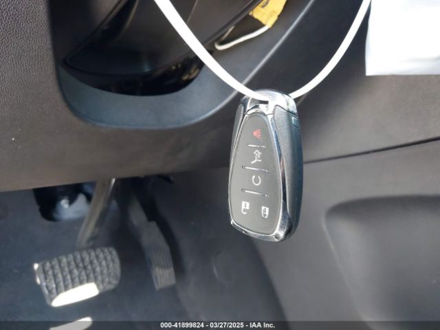 3GNAXVEX1KS681033 Chevrolet EQUINOX LT