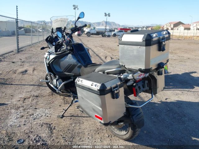 2021 BMW R 1250 WB10M1308M6D61887 Photo 2