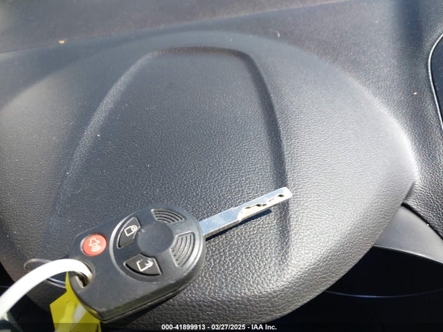 1FMCU9GX9EUA10000 Ford ESCAPE SE