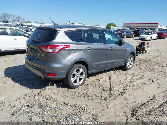 1FMCU9GX9EUA10000 Ford ESCAPE SE