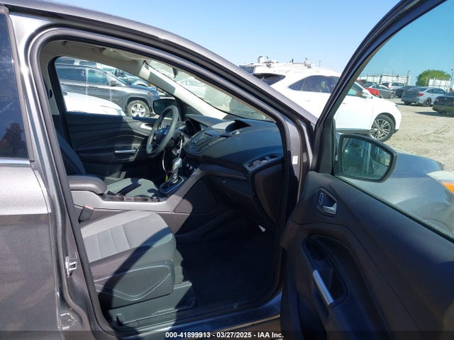 1FMCU9GX9EUA10000 Ford ESCAPE SE