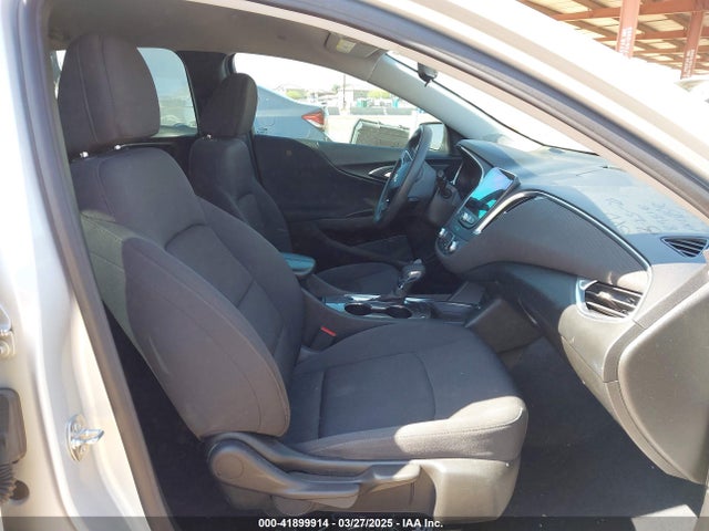 1G1ZD5ST7MF074057 Chevrolet Malibu Fwd Lt