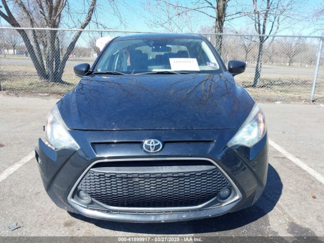 3MYDLBYV9KY507820 Toyota YARIS LE