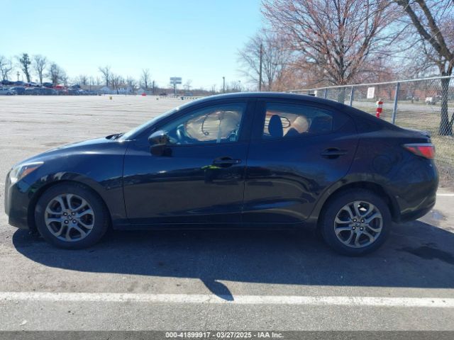 3MYDLBYV9KY507820 Toyota YARIS LE