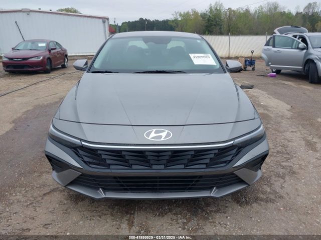 KMHLL4DG3SU860243 Hyundai ELANTRA SE