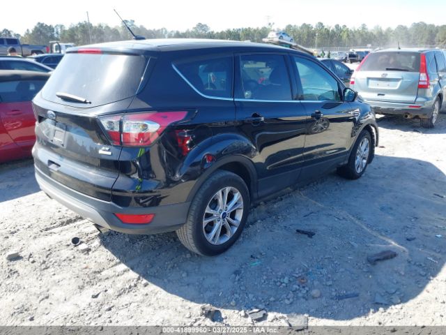 1FMCU0GD6HUE12367 Ford ESCAPE SE
