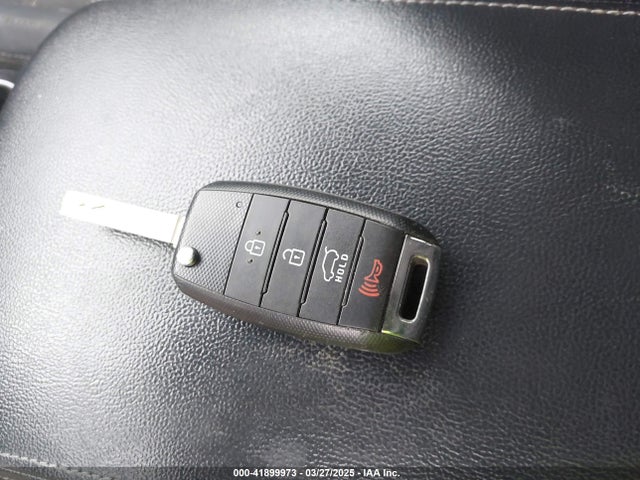 5XYPG4A52KG489140 KIA Sorento 3.3l Lx