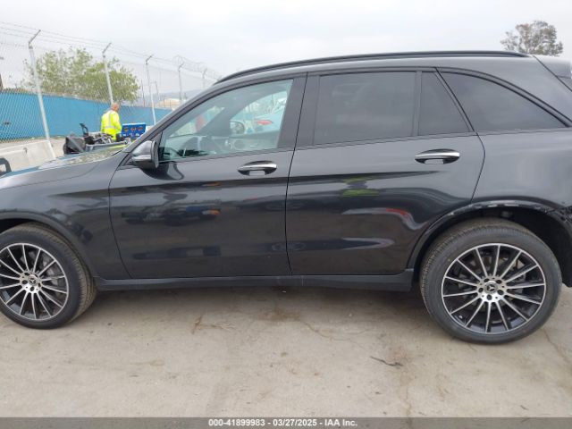 W1N0G8DB4NV351017 Mercedes-Benz Glc 300 Suv