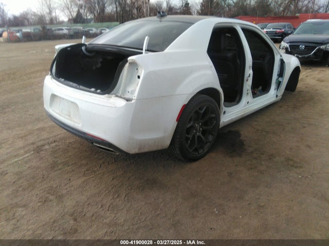 2C3CCABG8LH141763 Chrysler 300