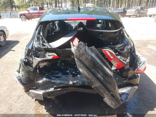 3CZRU6H36NM722813 Honda Hr-v Awd Lx