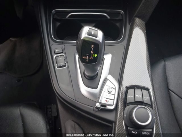 WBA8A3C5XJA494949 BMW 320i Xdrive