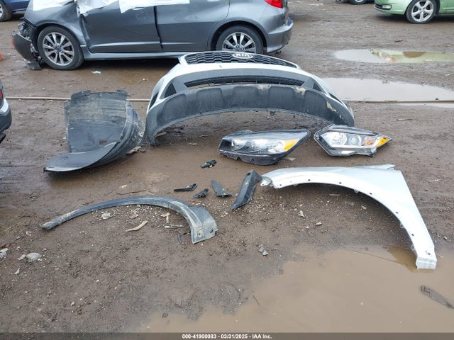 5XYPGDA31KG436492 KIA Sorento 2.4l Lx