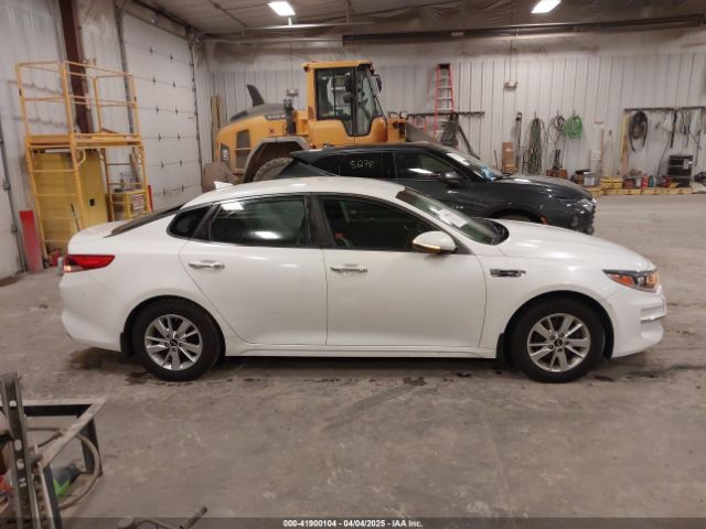 KNAGT4L33J5205798 KIA Optima Lx