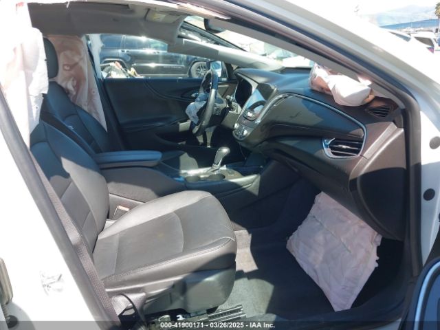 1G1ZD5ST4KF127486 Chevrolet MALIBU LT