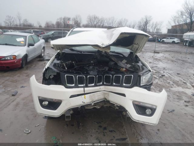 3C4NJCBB4KT778018 Jeep Compass Latitude Fwd