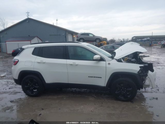 3C4NJCBB4KT778018 Jeep Compass Latitude Fwd