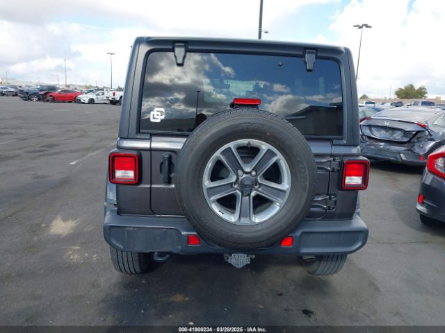 1C4HJXEN4MW503014 Jeep Wrangler Unlimited Sahara 4x4