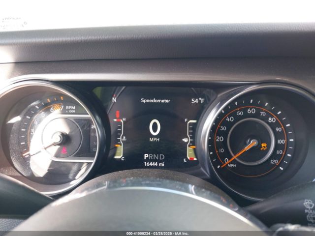 1C4HJXEN4MW503014 Jeep Wrangler Unlimited Sahara 4x4