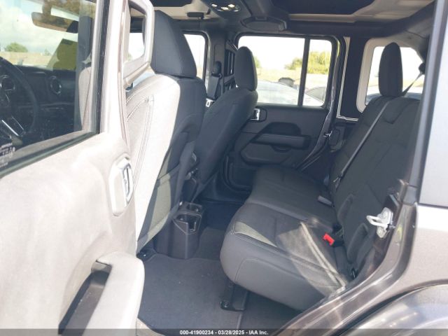 1C4HJXEN4MW503014 Jeep Wrangler Unlimited Sahara 4x4
