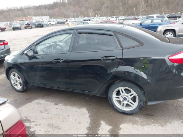 3FADP4BJ1JM134319 Ford FIESTA SE