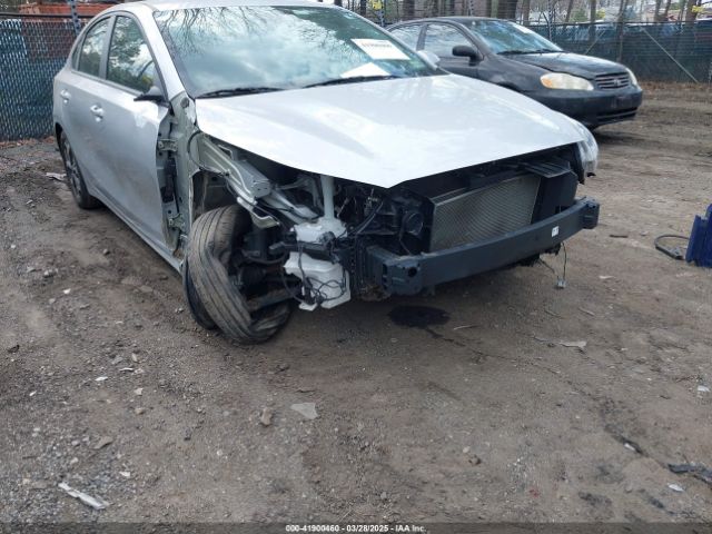 3KPF24AD6ME370640 KIA Forte Lxs