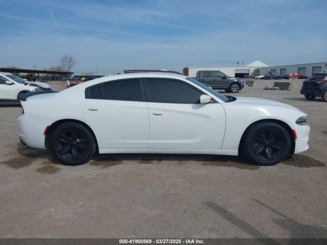 2C3CDXBG8FH902702 Dodge Charger Se