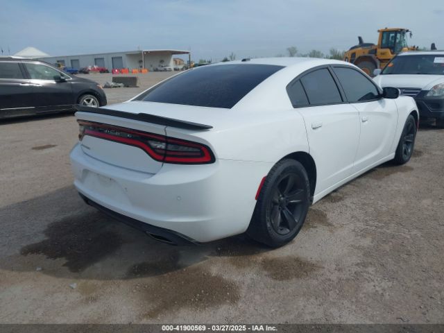 2C3CDXBG8FH902702 Dodge Charger Se