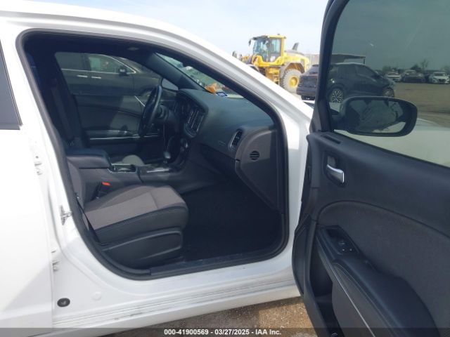 2C3CDXBG8FH902702 Dodge Charger Se