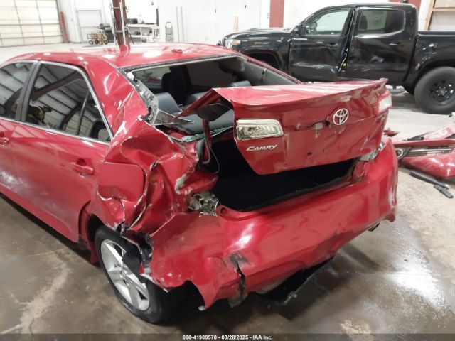 4T1BF1FK8EU735181 Toyota CAMRY SE