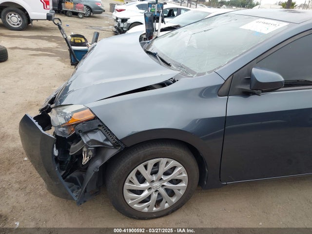 5YFBURHE9HP658855 Toyota COROLLA LE