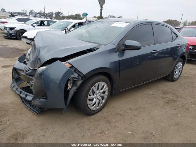 5YFBURHE9HP658855 Toyota COROLLA LE