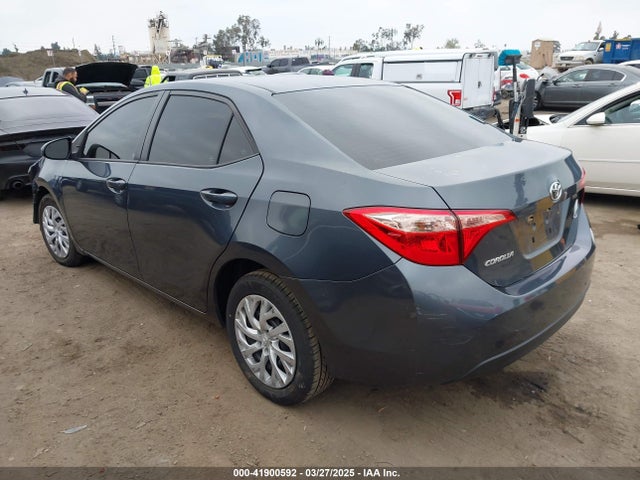 5YFBURHE9HP658855 Toyota COROLLA LE