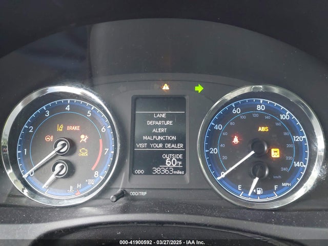 5YFBURHE9HP658855 Toyota COROLLA LE