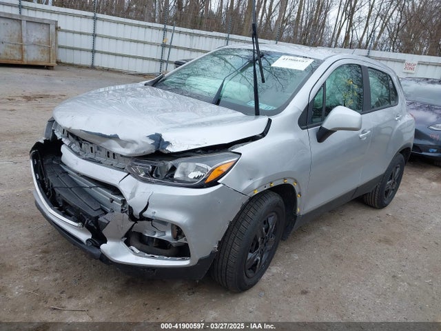 KL7CJKSB4HB183582 Chevrolet TRAX LS