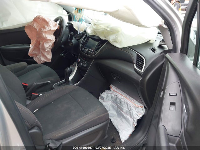 KL7CJKSB4HB183582 Chevrolet TRAX LS