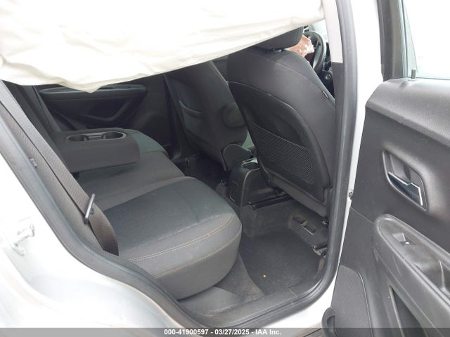 KL7CJKSB4HB183582 Chevrolet TRAX LS