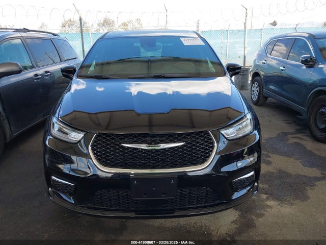 Chrysler Pacifica 2025 2C4RC1S75SR502350 Image 12