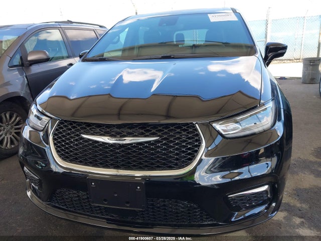 Chrysler Pacifica 2025 2C4RC1S75SR502350 Image 6