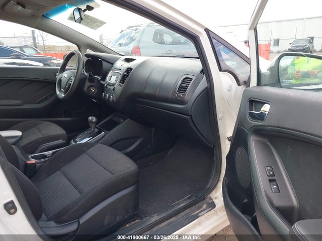KNAFK5A85H5668040 KIA FORTE LX