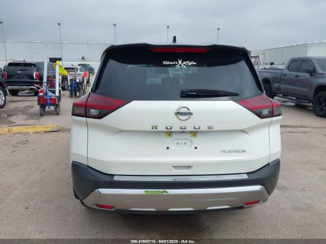 JN8AT3DCXMW104164 Nissan Rogue Platinum Fwd