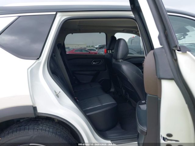 JN8AT3DCXMW104164 Nissan Rogue Platinum Fwd