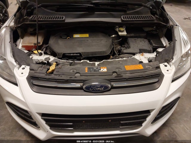 1FMCU9GX7FUC42905 Ford ESCAPE SE