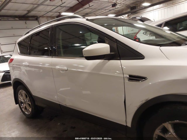 1FMCU9GX7FUC42905 Ford ESCAPE SE
