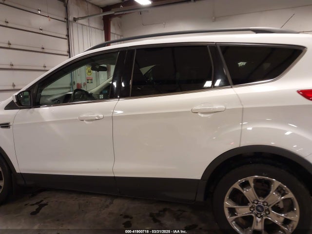 1FMCU9GX7FUC42905 Ford ESCAPE SE