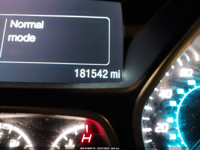 1FMCU9GX7FUC42905 Ford ESCAPE SE