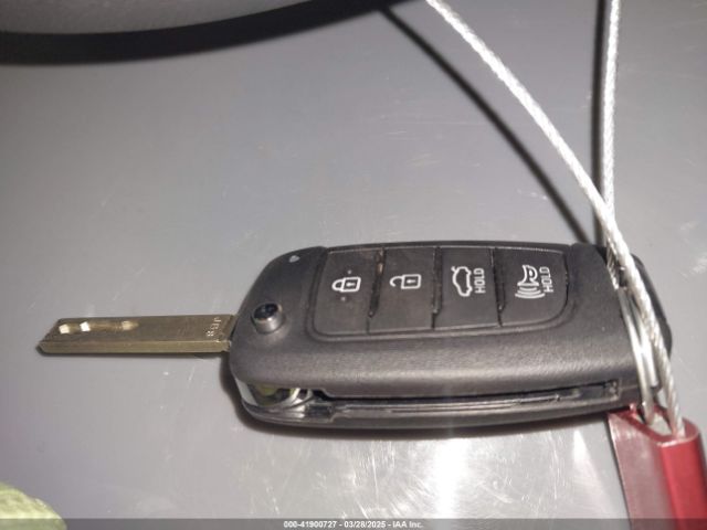 KMHLL4DG5SU913590 Hyundai ELANTRA SE