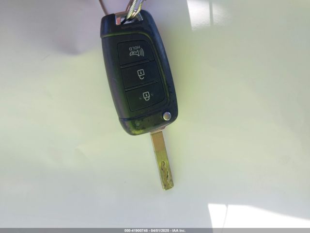 5NMS23AD2LH188370 Hyundai Santa Fe Se