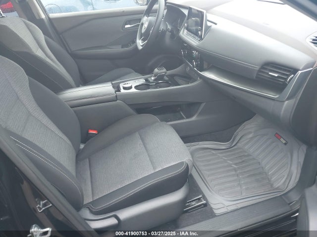 5N1BT3BB3NC687959 Nissan Rogue Sv Intelligent Awd